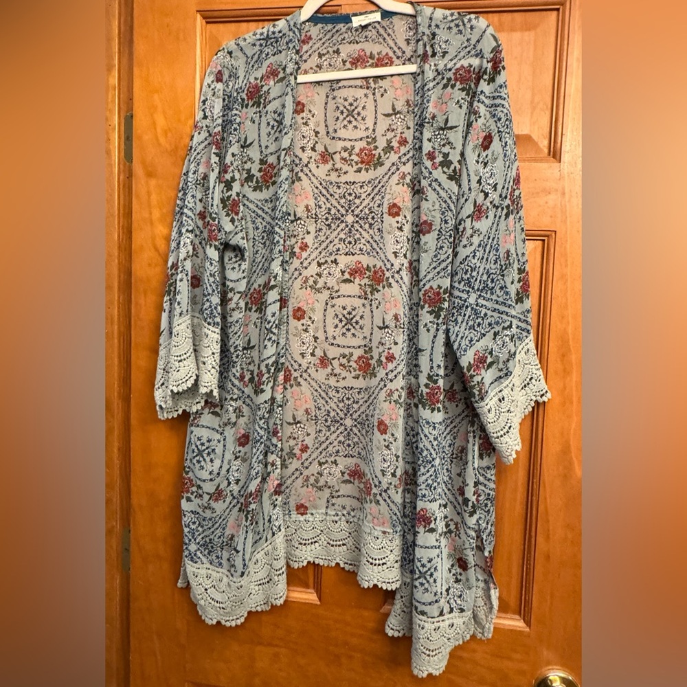 Laria Crochet Trim Open Front Woven Kimono
